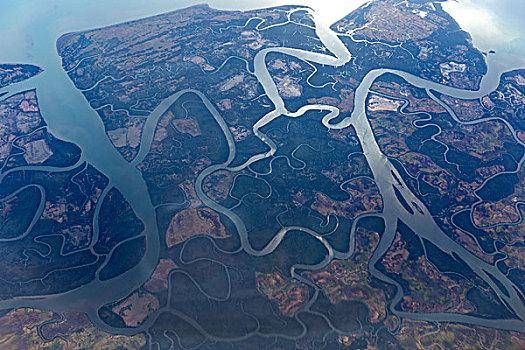 辫状河三角洲沉积相_辫状河三角洲_辫状河三角洲和扇三角洲区别