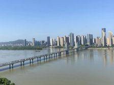 瀚江府 交通便利 次新小区 带地暖 中央空调 双学位