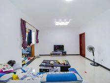 中心医院旁 地铁七号线 2017年建 低于市场价10万两房