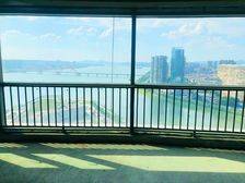 C1区天际大平层 阳台可以开跑丁车 望湘江北去 品浏阳河酒