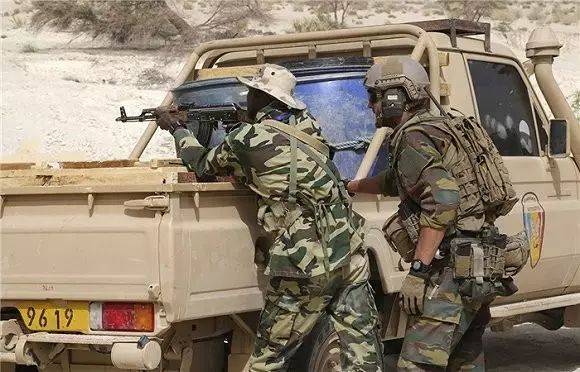 三角洲特种部队4黑鹰坠落_三角洲特种兵黑鹰坠落_三角洲特种部队坠落之鹰无敌