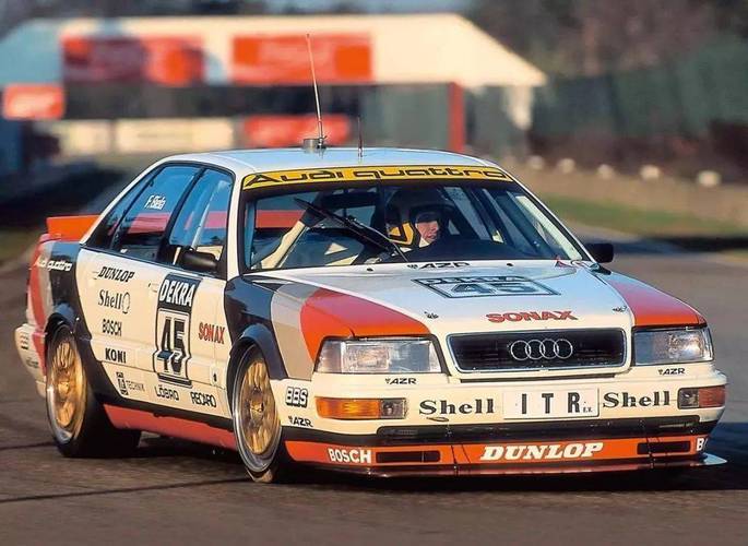 蓝旗亚拉力赛车_wrc拉力赛b组蓝旗亚_蓝旗亚三角洲拉力赛