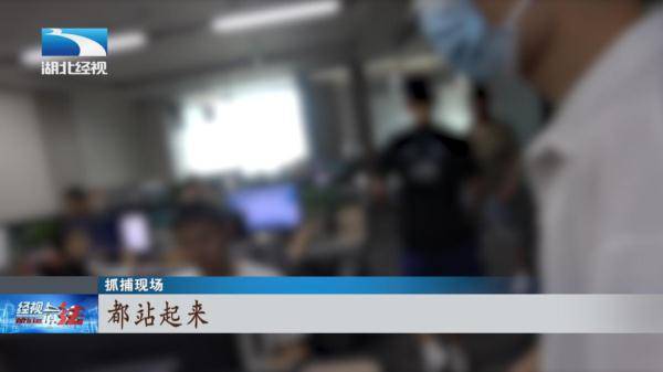 模拟炒股赚钱有用吗_荐股群诈骗APP _ 炒股APP诈骗案例 