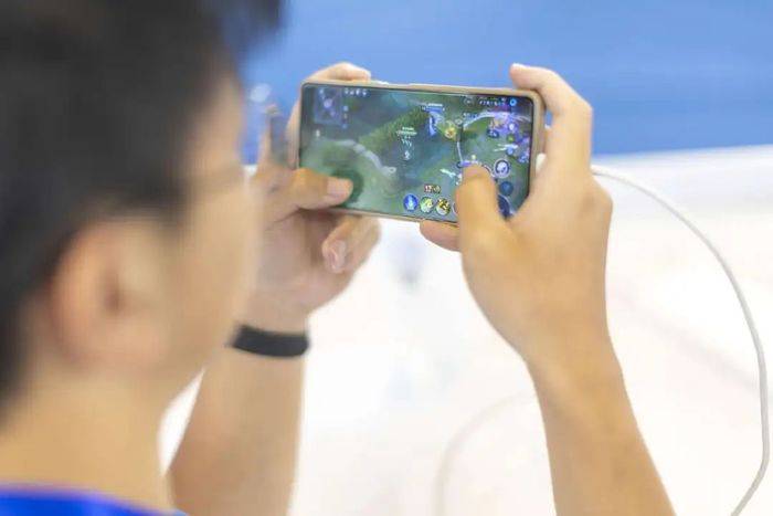 腾讯AI战略投入_2025最新qq游戏代理ip_腾讯2025年第一季度业绩