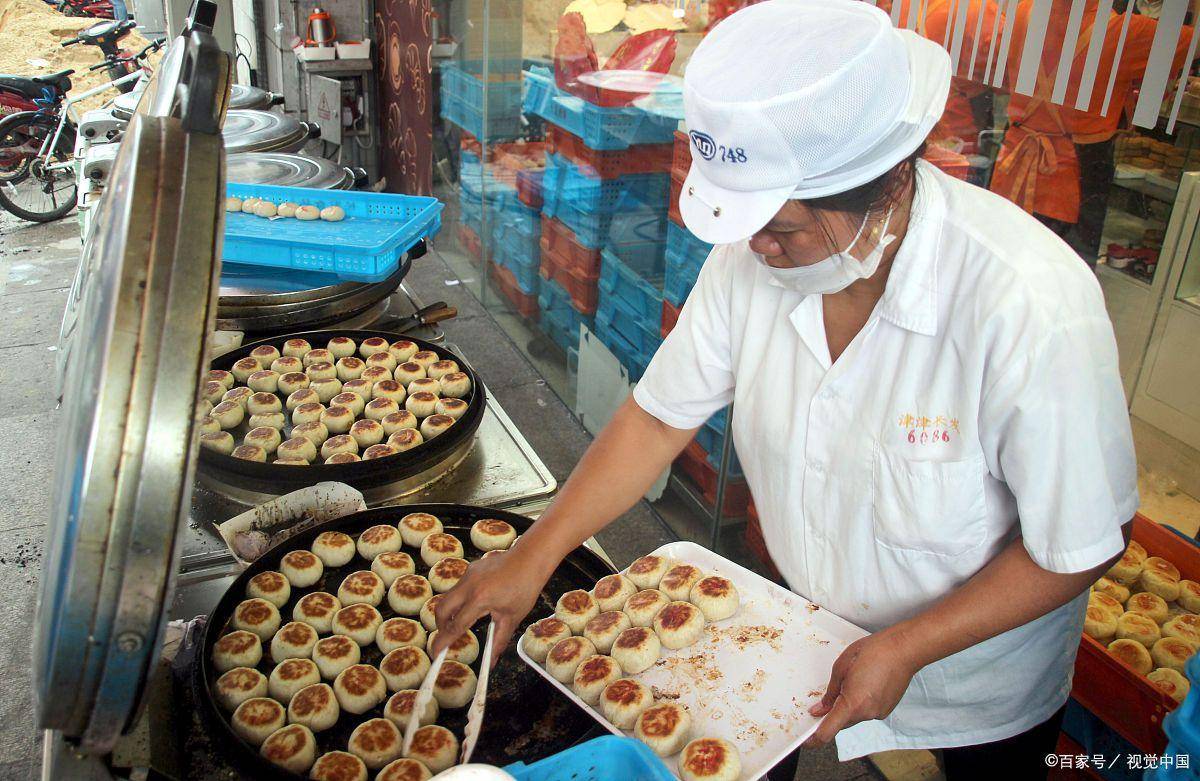 夜市烤苕皮日赚800+_城市生存挑战赚钱方法_城市摆摊行业月入2W+