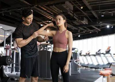 未来做零元的赚钱商机_线上零成本手机赚钱项目_普通人闷声赚钱方法