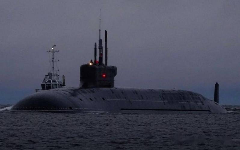 俄“三角洲”级弹道导弹战略核潜艇_俄潜射导弹_俄罗斯三核潜艇