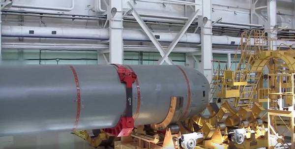 俄潜射导弹_俄“三角洲”级弹道导弹战略核潜艇_俄亥俄级核潜艇发射三叉戟导弹