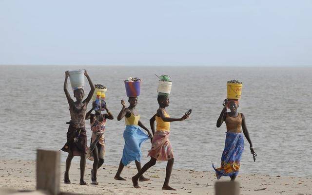 三角洲irene_三角洲河流分叉的原因_塞内加尔河三角洲图