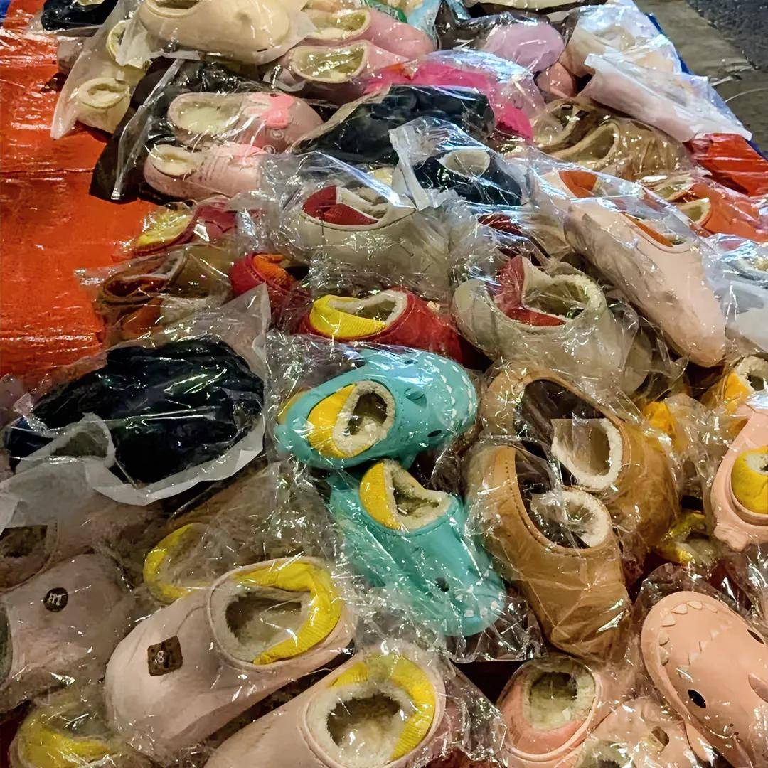 夫妻摆摊小生意_门市做什么赚钱_夜间摆摊创业项目