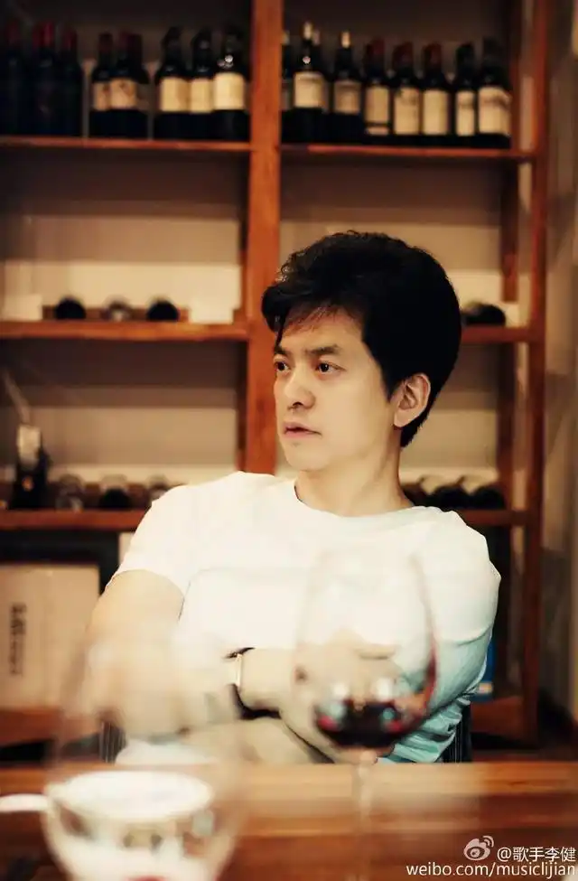 我努力赚钱是让父母_赚钱父母努力是什么意思_我努力赚钱是为了父母