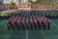 你好，警察节！南宁警方举行升警旗仪式