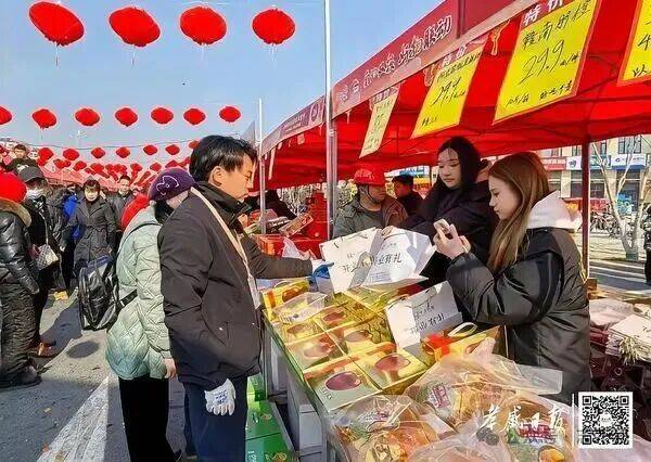 春节地摊赚钱攻略_春联灯笼红包地摊生意_2026庙会卖什么赚钱