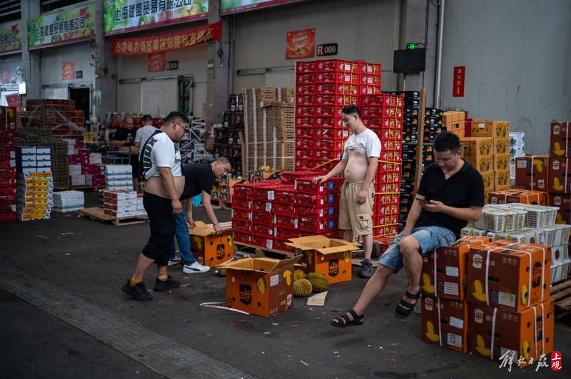 西郊国际农产品交易市场水果批发_卖什么水果赚钱_老唐水果生意经