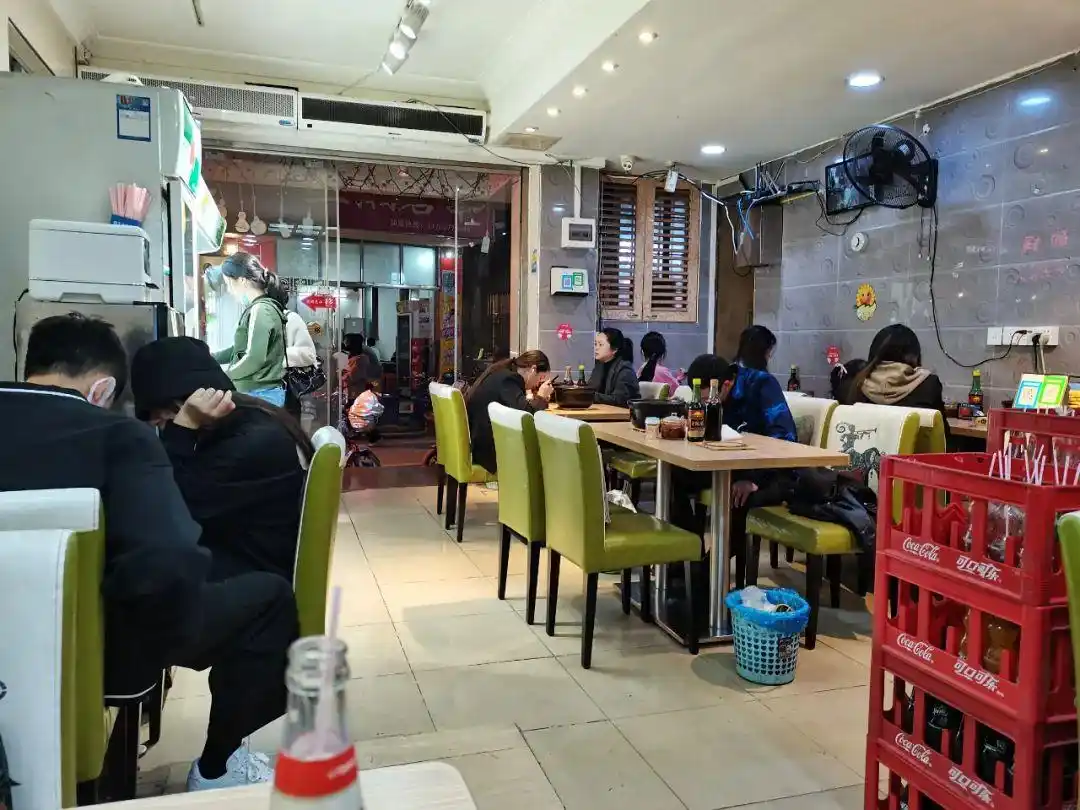城中村餐饮店经营策略_湛江做什么生意好赚钱_餐饮店选址分析
