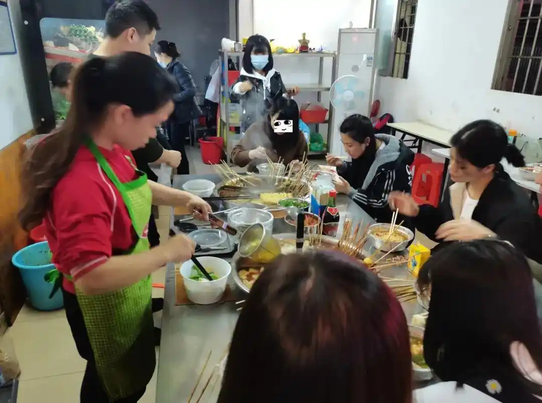 城中村餐饮店经营策略_湛江做什么生意好赚钱_餐饮店选址分析