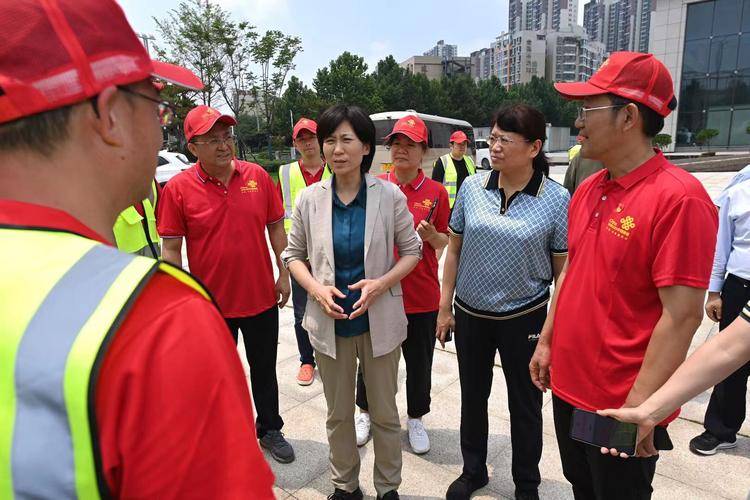 微谷免费中心分享赚钱赚钱_市长盛秋平考察微商平台_义乌微谷创智园调研