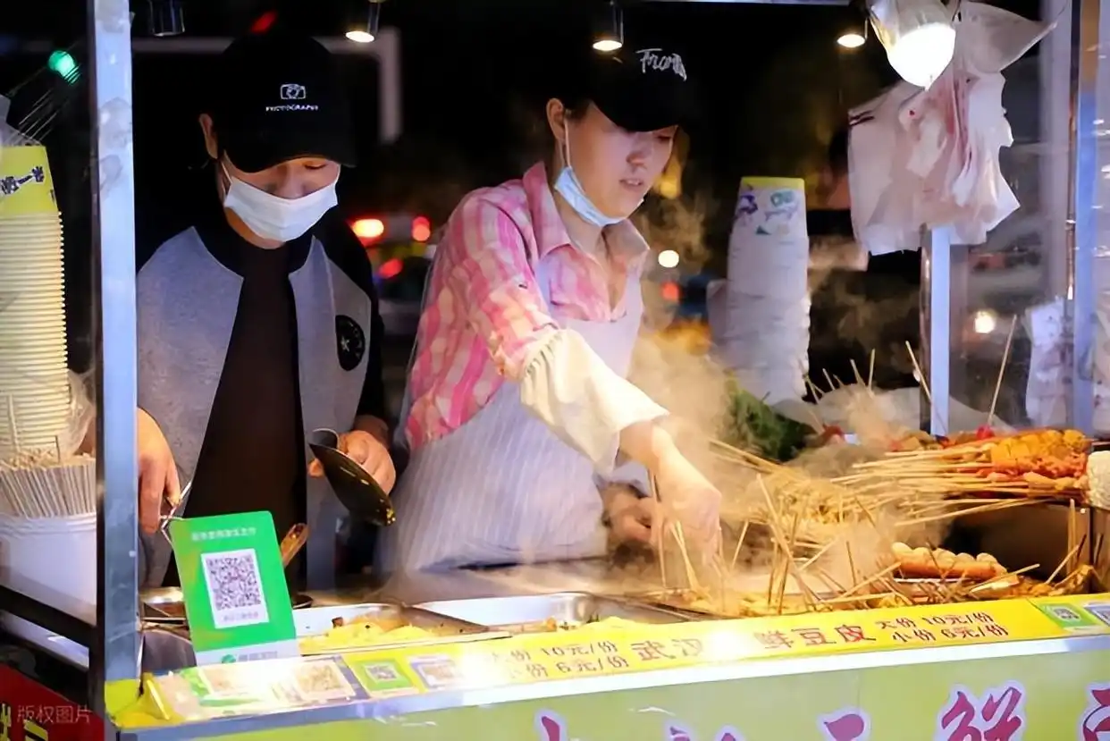 煎饼果子烤冷面_小吃类_夜市卖什么赚钱