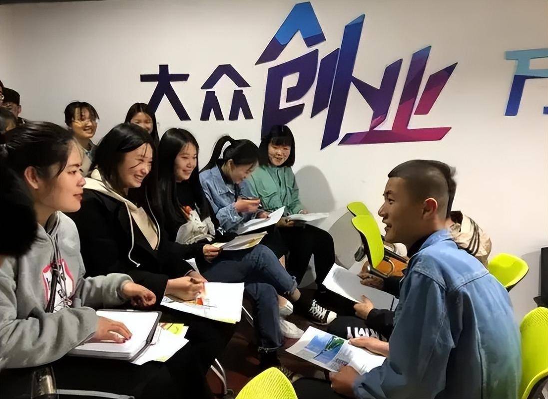 在校大学生赚钱门路_低门槛创业项目大学生尝试_大学生摆地摊创业
